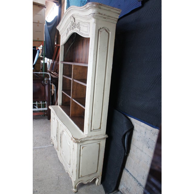Habersham Furniture Late 20th Century Monumental Habersham Plantation Chic French Provincial Hutch China Cabinet 102" For Sale - Image 4 of 18