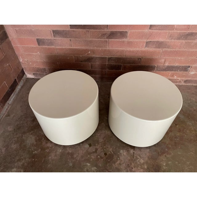 Milo Baughman Pair of 1970s 70s Space Age Fiberglass Round Drum Side Tables Coffee Table a Pair For Sale - Image 4 of 11