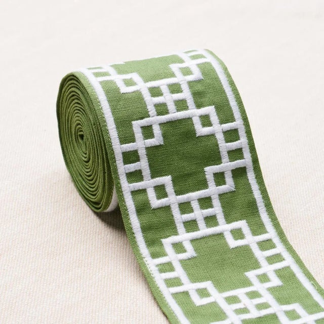 Contemporary SAMPLE - Schumacher Squared Away Trellis Tape In Green For Sale - Image 3 of 4
