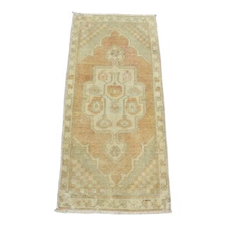 1960s Faded Boho Decor Small Outdoor Decor Rug For Sale