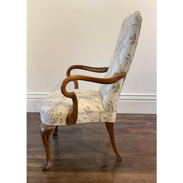 Queen Anne 1980s Attributed to Pennsylvania House Gooseneck Chair For Sale - Image 3 of 7
