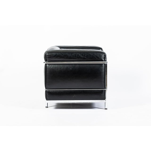 Black Authentic Cassina Lc2 Black Leather Petit Lounge Chair by Le Corbusier, 4x Avail For Sale - Image 8 of 16