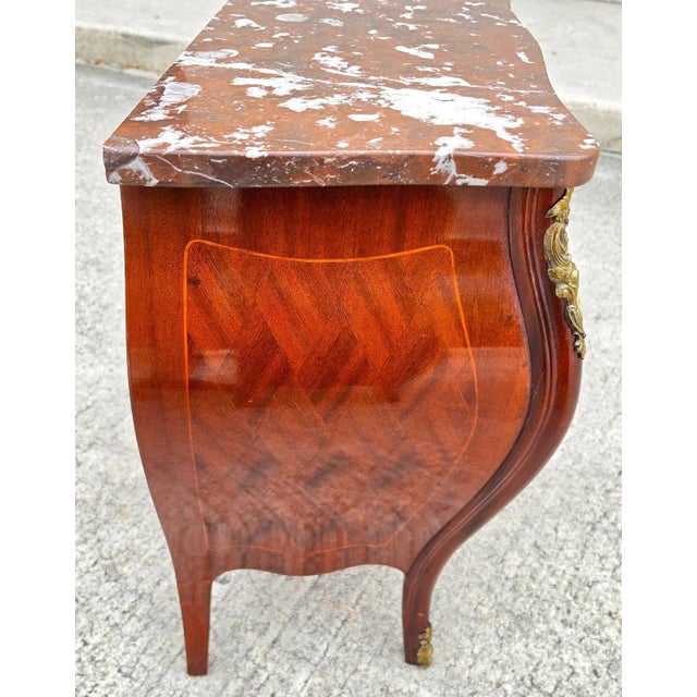 Pair of French Louis XV Style Bombe Commodes Bedside Tables Nightstands For Sale - Image 9 of 16