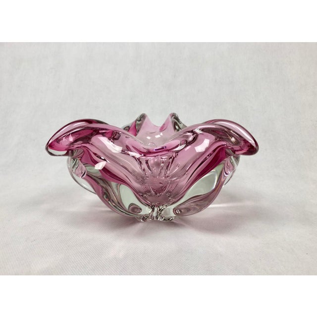 Art Glass Bowl attributed to Josef Hospodka for Chribska Sklarna, 1960s For Sale - Image 10 of 14