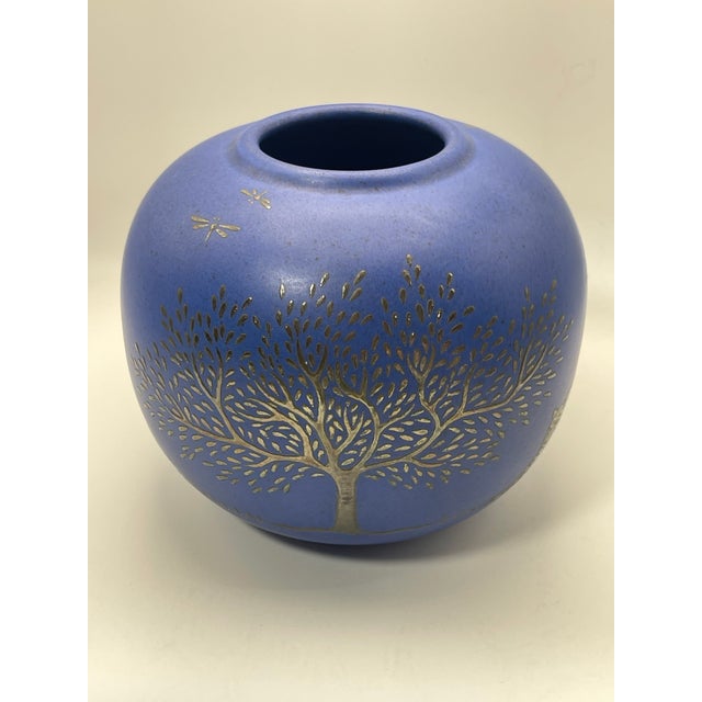 Emilia Castillo 1993 Plata Pura Cobalt Blue Porcelain & Pure Silver Overlay 6” Wildlife Vase. For Sale - Image 12 of 12