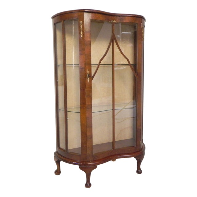 English Art Deco Display Cabinet on Ornate Legs, 1930s For Sale