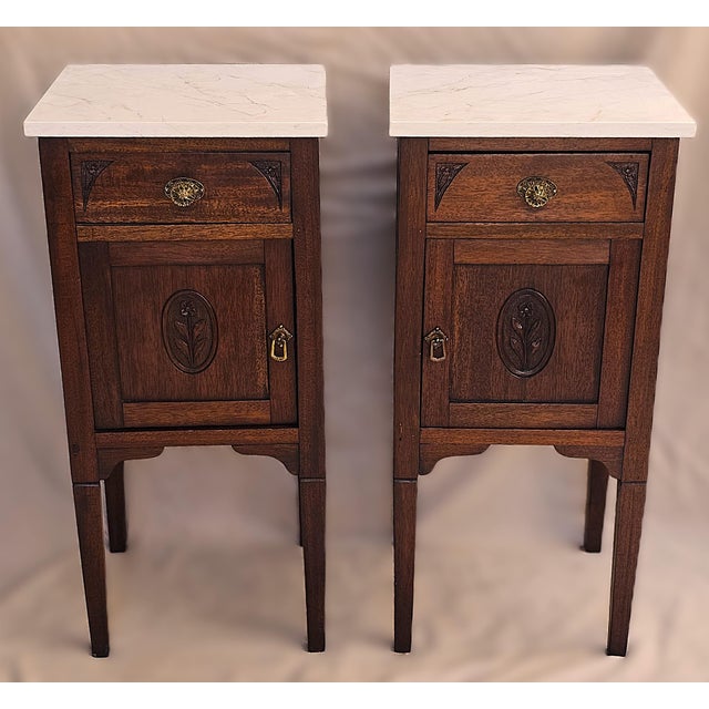 1910s 1910s Pair of English Mahogany Nightstands With Carved Floral Doors & Stone Tops For Sale - Image 5 of 18