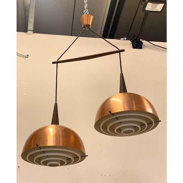 60s chandelier of Scandinavian taste, pair of copper speakers and ivory lacquered metal, adjustable height, functioning...