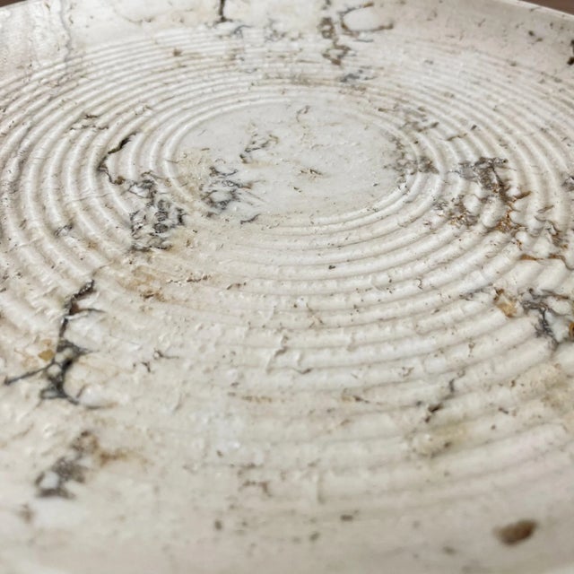Mid-Century Modern Vintage Fratelli Mannelli Travertine Channeled Plate Charger Centerpiece For Sale - Image 3 of 7