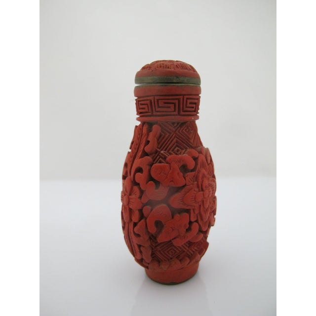 Metal Chinese Carved Red Cinnabar Flower & Geometric Lacquer Snuff Bottle For Sale - Image 7 of 11