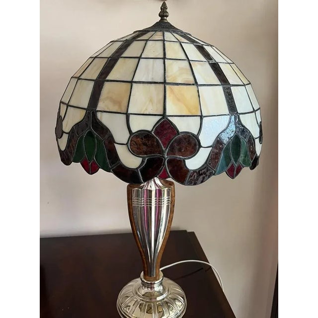 Table lamp, "Tiffany" model, Italian production of 1989, the year in which it was commissioned to a Lombard Argentiera...