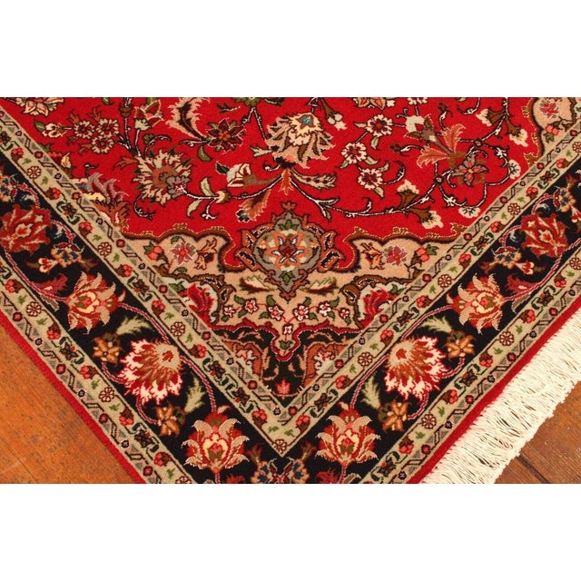 Textile Middle Eastern Rug in Wool For Sale - Image 7 of 11