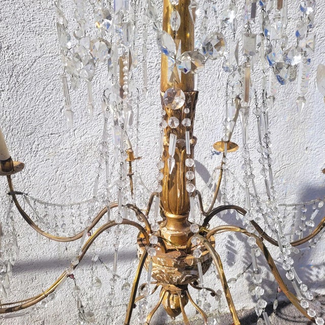 Genoese Chandelier in Gilded Wood and Crystal, Early 19th Century For Sale - Image 9 of 16