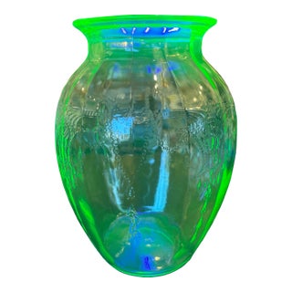 Hocking Uranium Glass Cameo Ballerina 8” Vase For Sale