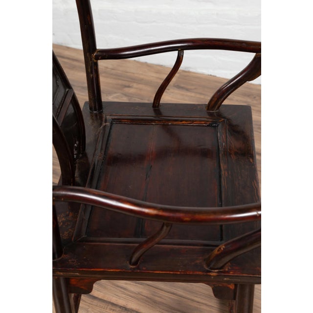 Asian Chinese 19th Century Dengguayi Scholar's Lamp-Hanger Armchair with Sinuous Splat For Sale - Image 3 of 13