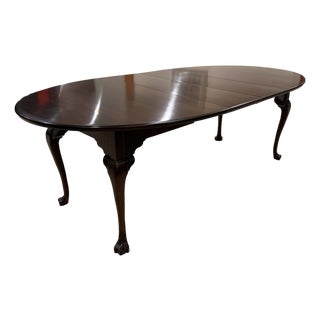1980s Pennsylvania House Solid Cherry Oval Dining Table For Sale