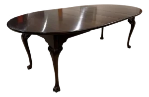 1980s Pennsylvania House Solid Cherry Oval Dining Table