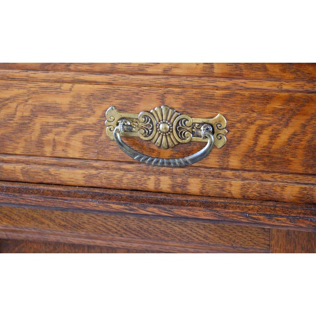 Antique Quarter-Sawn Tiger Oak Roll Top Secretary Desk With Carved Floral Cabinet & Original Key, C. 1900–1915 For Sale - Image 15 of 17