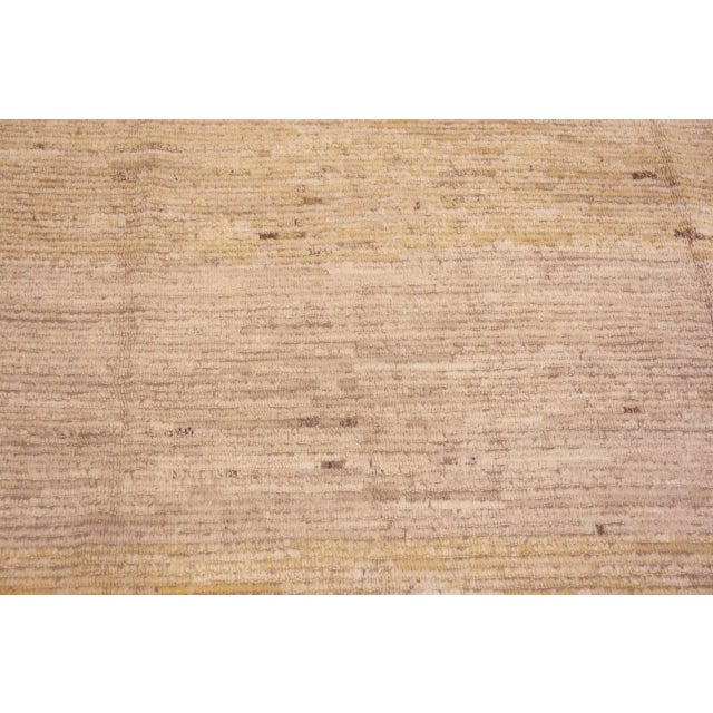Early 21st Century Nazmiyal Collection Light Cream and Yellow Modern Geometric Rug For Sale - Image 5 of 7
