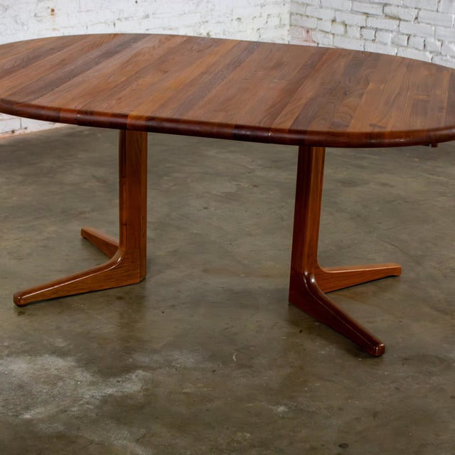 Mid-20th Century Scandinavian Modern Dining Table Solid Teak Round to Oval Expanding by Glostrup Mobelfabrik For Sale - Image 6 of 18