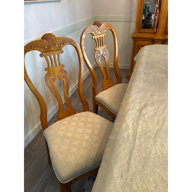 Cream Set of 6 Vintage Universal Furniture Queen Anne Dining Chairs For Sale - Image 8 of 12