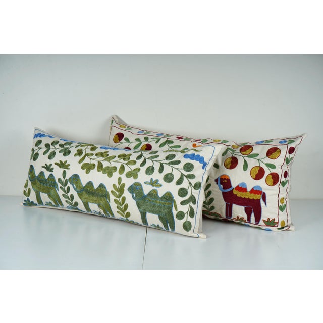 Uzbek Suzani Pillow Cover Elevate your home decor with our Turkish Suzani Pillow Cover, featuring exquisite vintage Uzbek...