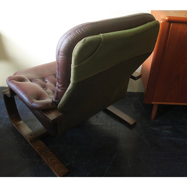 Mid-Century Modern Set of Mid-Century Modern Cantilever Lounge Chair and Ottoman, Norway, 1960s For Sale - Image 3 of 9