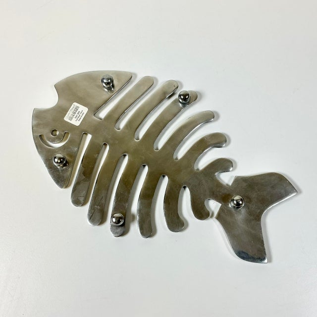 1980s Vintage Coastal Boho Chic Trompe L’Oeil Style Aluminum Fish Trivet For Sale - Image 13 of 13