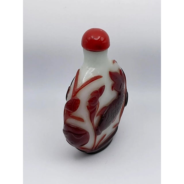 Early 20th Century Oversize Large Opaline Glass Snuff Bottle With Red Overlay of Fish Design For Sale In Chicago - Image 6 of 12