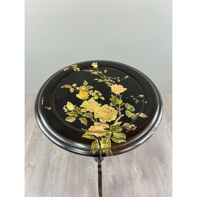 19th Century Victorian Style Tilting Top Pedestal Table For Sale - Image 10 of 11