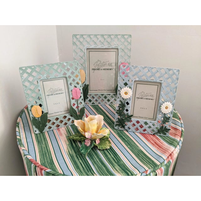 Vintage Trellis Lattice Tulip Tole Picture Frame For Sale - Image 10 of 11
