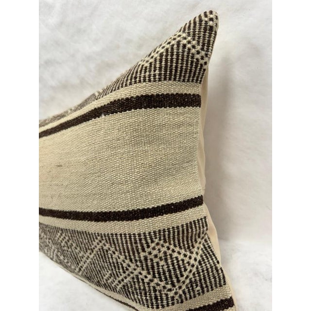 Contemporary Turkish Hemp Pillow Cushion Natural Beige Brown Pillow Cushion Cover 16" x 24" For Sale - Image 3 of 4