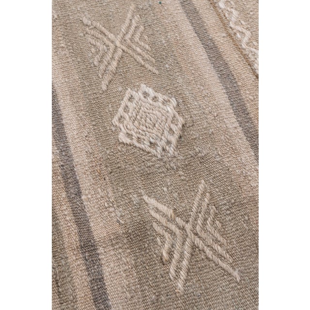 Tan Vintage Circa 1940 Tan Turkish Kilim Flatweave Rug 5ft 5in X 10ft 8in For Sale - Image 8 of 11