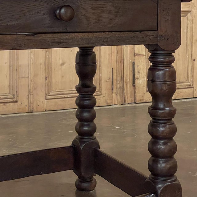 Early 18th Century French Louis XIII Solid Oak End Table For Sale - Image 17 of 18