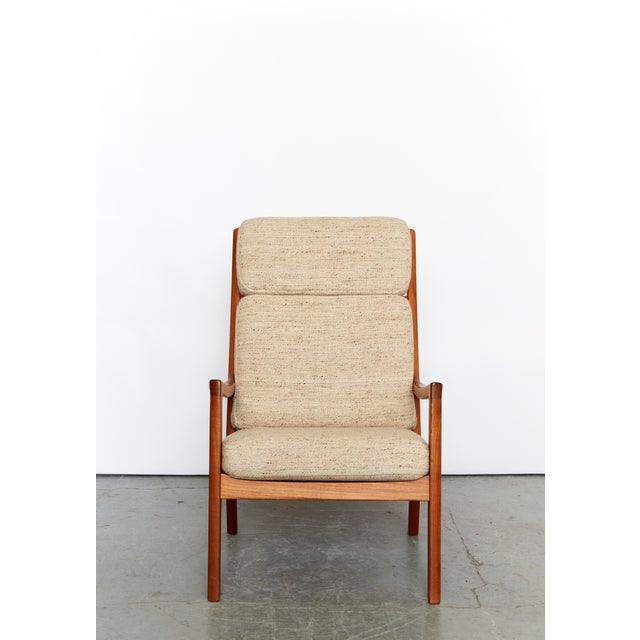 The original spring-core cushions are covered in wool. Teak frame. Completely original. Excellent condition. Ole Wanscher...