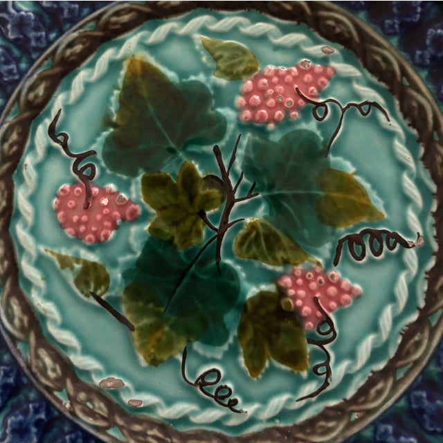 Late 19th Century Antique Majolica Grapevine Plates by Villeroy & Boch - A Pair For Sale - Image 12 of 18