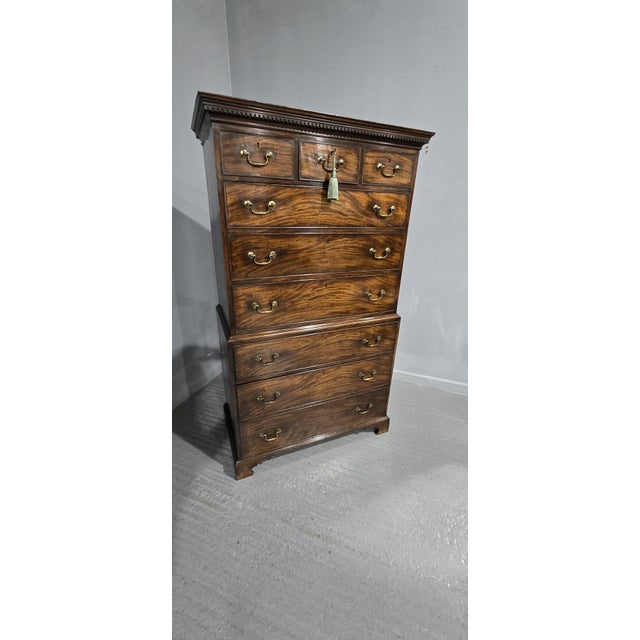 Brown Georgian Mahogany Chest on Chest of Drawers, 1750s For Sale - Image 8 of 15
