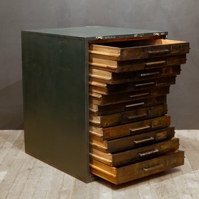 Industrial Early 20th C. Flat File Map Cabinet c.1940 For Sale - Image 3 of 12