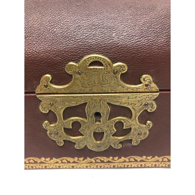 1950s Italian Tooled Leather Dome-Top Box with Gold Accents For Sale - Image 4 of 8