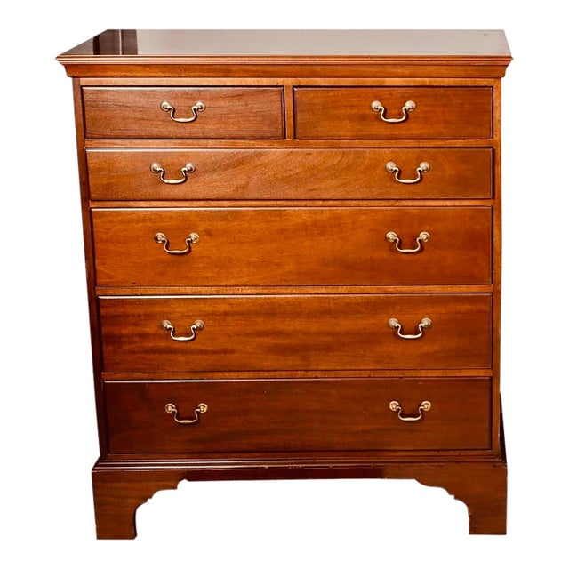 Kittinger “Old Dominion” Mahogany Chest of Drawers, Williamsburg Revival, Handcrafted in Buffalo Ny, Circa 1950–1970 For Sale