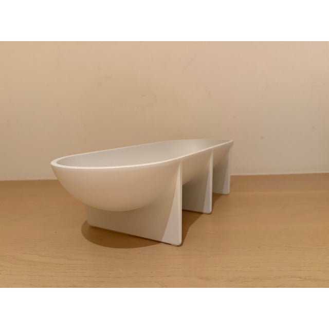 Contemporary Fort Standard Standing Bowl – Sculptural Elevated Centerpiece For Sale - Image 3 of 4