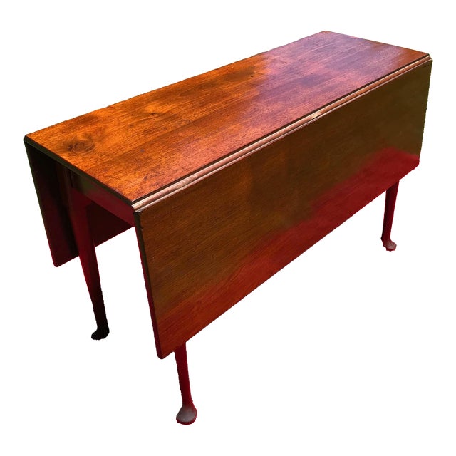 18th Century George III Drop Leaf Table For Sale