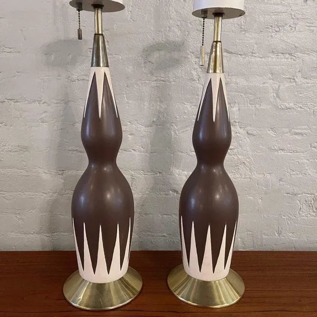 Metal Mid-Century Modern Hourglass Table Lamps Attributed to Gerald Thurston - a Pair For Sale - Image 7 of 12