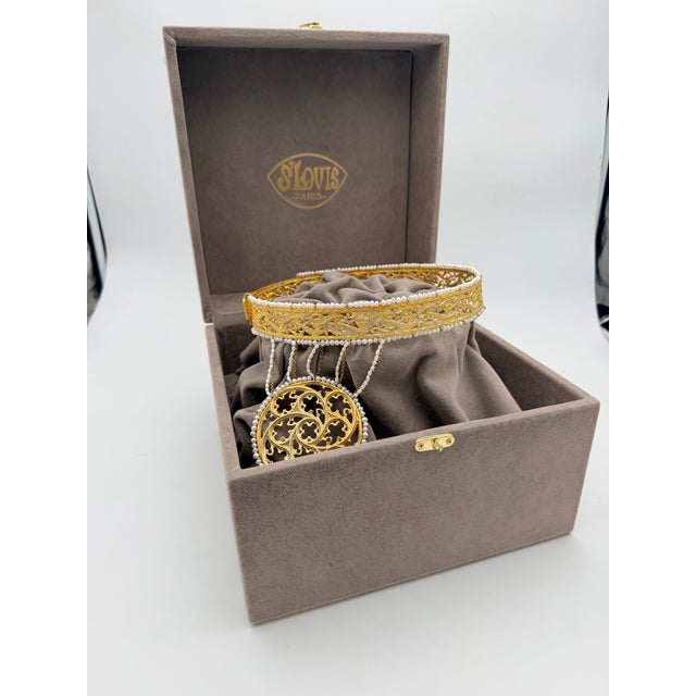 Art Nouveau Chiseled Gilt Bronze Crown With Medallions, Signed St. Louis Paris For Sale - Image 3 of 12