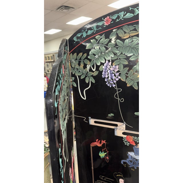 1950s Chinese Coromandel Arched Four-Panel Lacquer Screen Divider Screen For Sale In New York - Image 6 of 14
