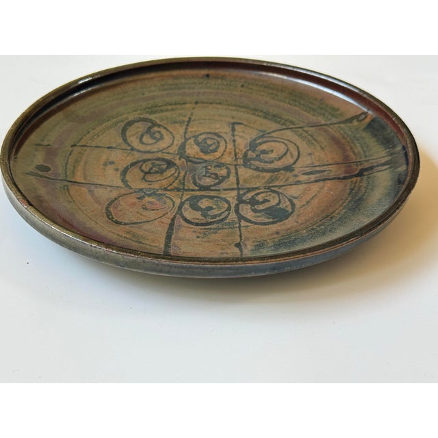 Mid 20th C. Eric Norstad Studio Pottery Slip Decorated Shallow Bowl For Sale - Image 4 of 9