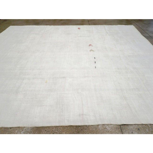 Galerie Shabab Collection Mid-20th Century Turkish Flatweave Kilim Carpet For Sale - Image 4 of 8