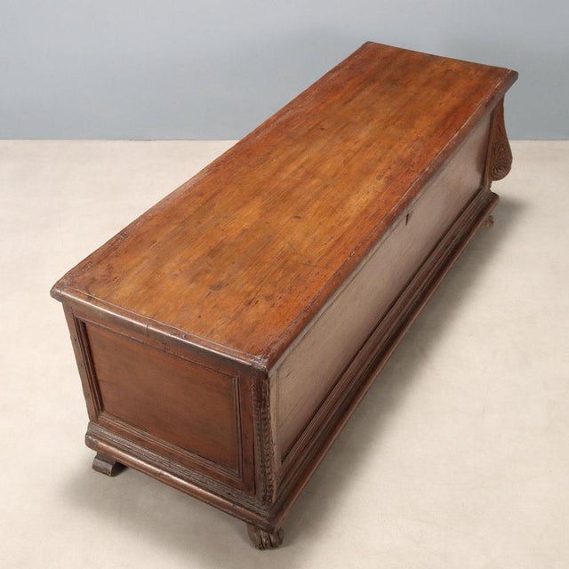 Brown Italian Chest in Walnut, 1700s For Sale - Image 8 of 13