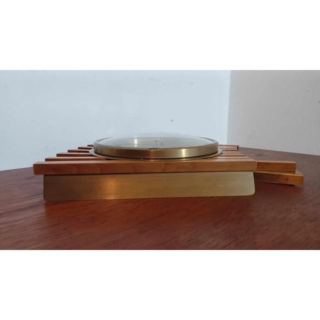 1960s Lamellen Wall Clock in Teak and Brass from Atlanta Electric / Junghans, 1950s-1960s For Sale - Image 5 of 11