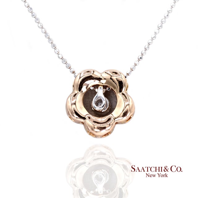 Contemporary 18k 750 Two Tone Rose and White Gold Natural Diamond Flower Pendant With Chain For Sale - Image 3 of 8